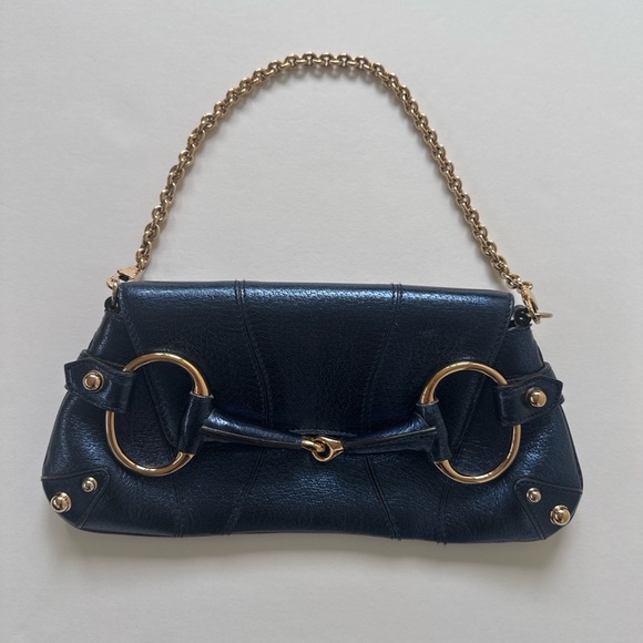 Elegant Leather Handbag - Picture 1 of 9
